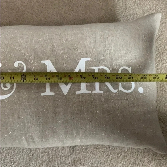 Adorable Mr & Mrs pillow - Picture 2 of 4